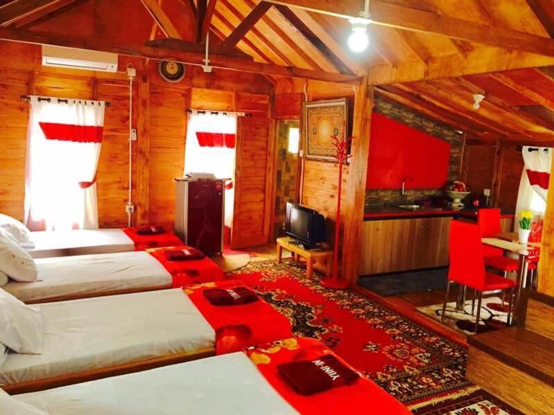 Penginapan Muslim Yuni Inn Bogor Buitenkant foto